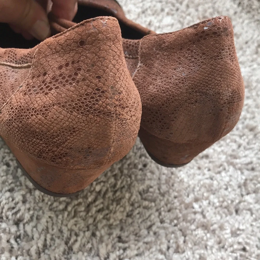Attilio Giusti Leombruni Cap toe wedges size 38 EU 8 US